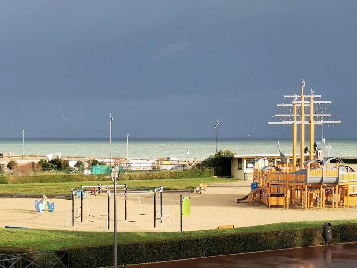 Avec JARDINET sans vis à vis Plein centre ville au RDC 350m de la plage Dieppe Esterno foto